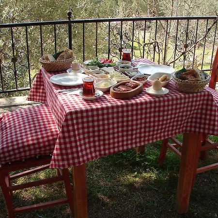 Sari Konak Butik Apartahotel Edremit (Balikesir)