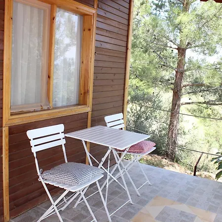 Sari Konak Butik Apart Otel Edremit (Balikesir)